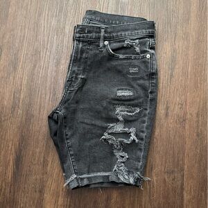 Men’s Abercrombie distressed denim shorts
